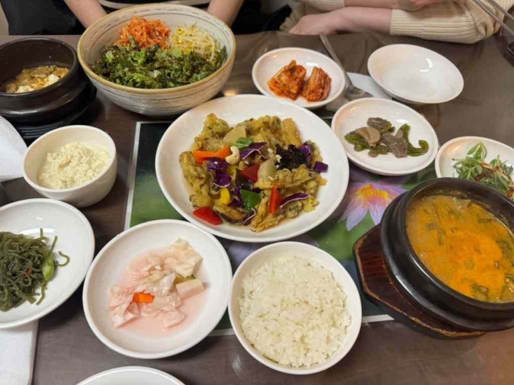 vegan Korean food at Osegyehyang, Insadong, Seoul